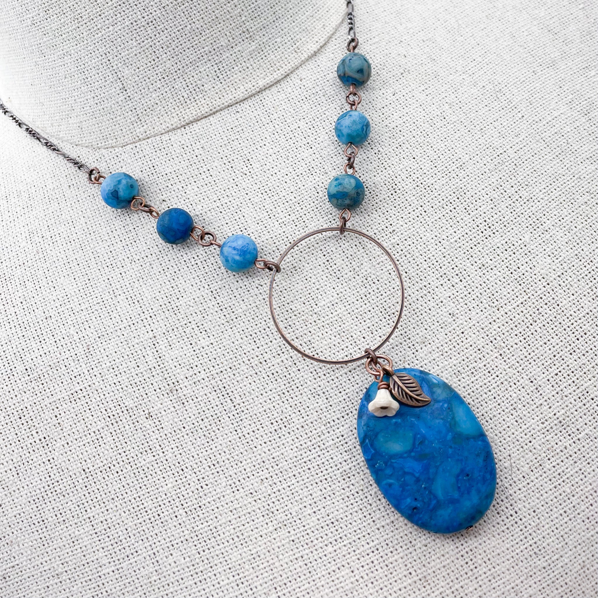 Crazy lace agate necklace deals
