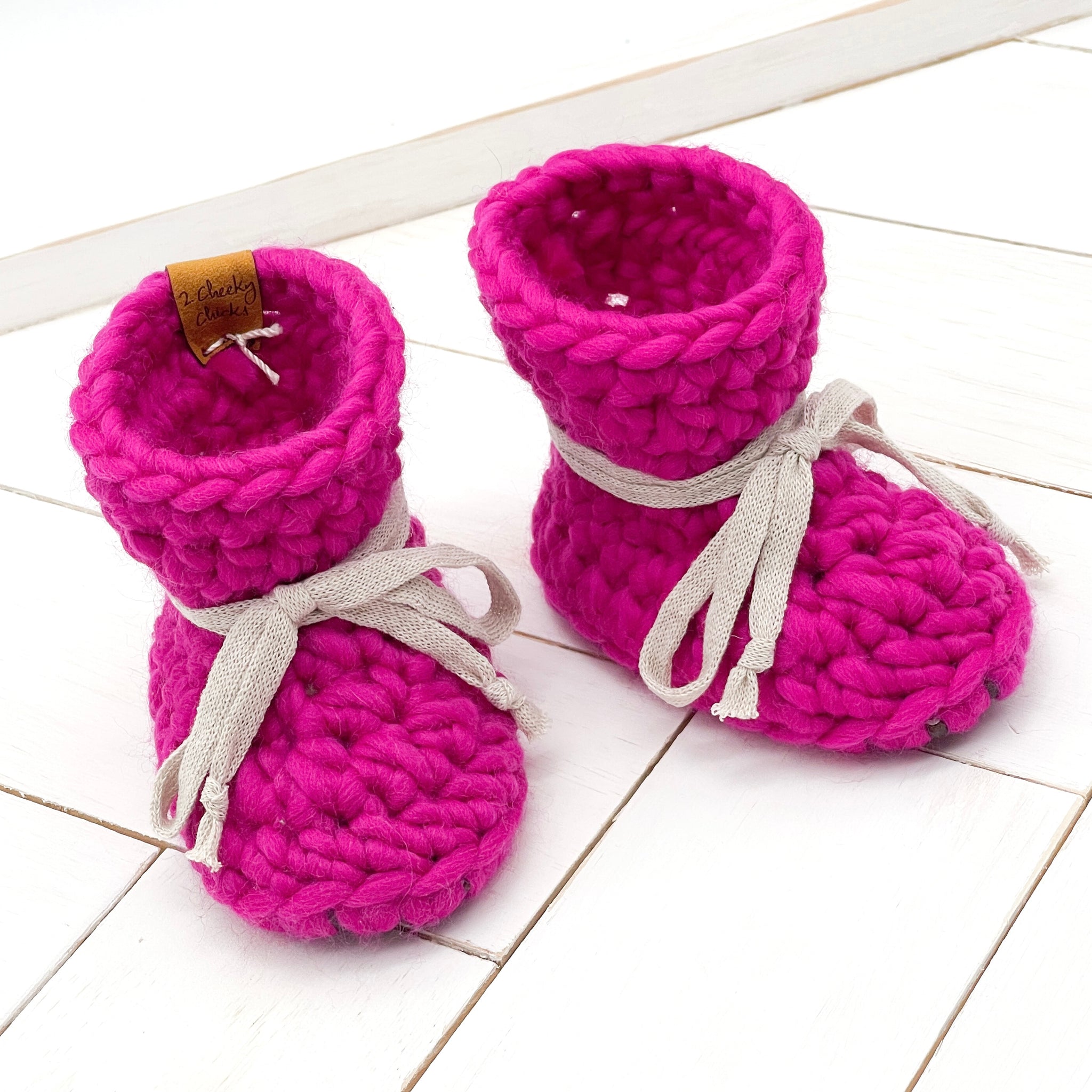4.5” (0 - 6 or 3 - 6 months) HOT PUNK PINK WOOL Sheepskin Slippers
